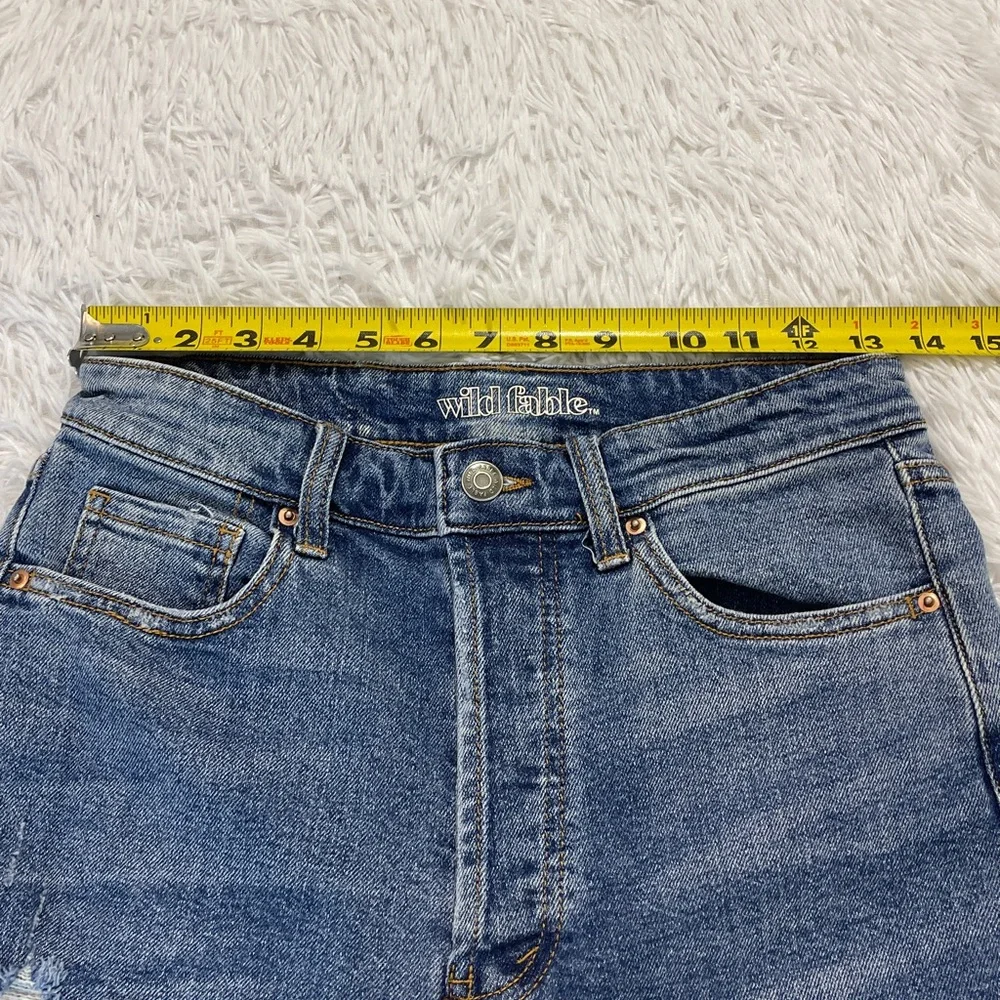 Wild Fable  Distressed Blue Jeans WOMENS 6 HIGH RISE STRAIGHT  BUTTON FLY